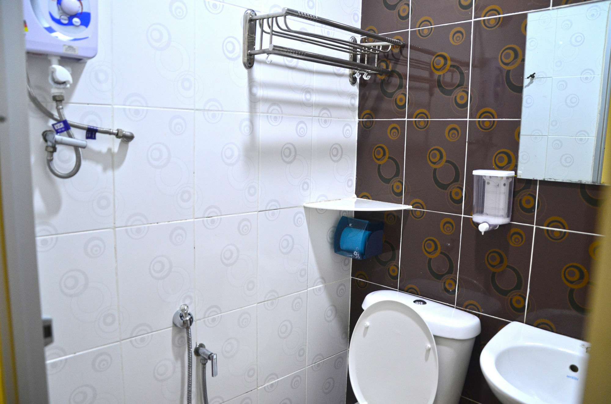 Hotel Zamburger Бентонг Екстериор снимка