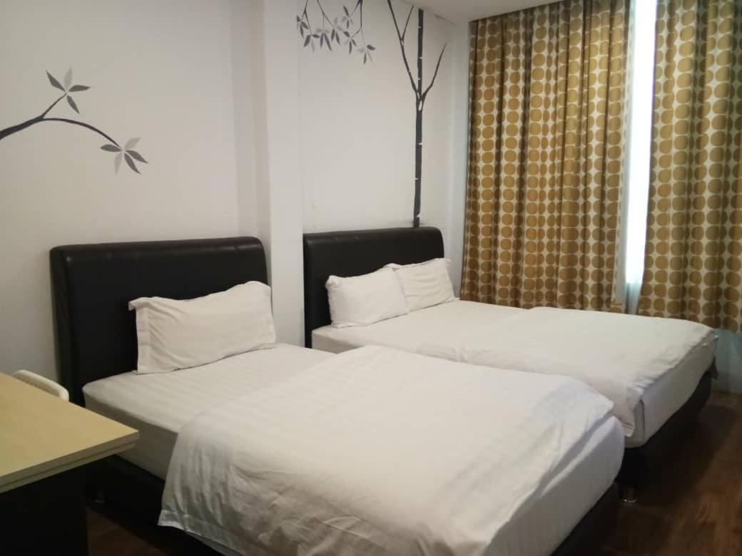 Hotel Zamburger Бентонг Екстериор снимка